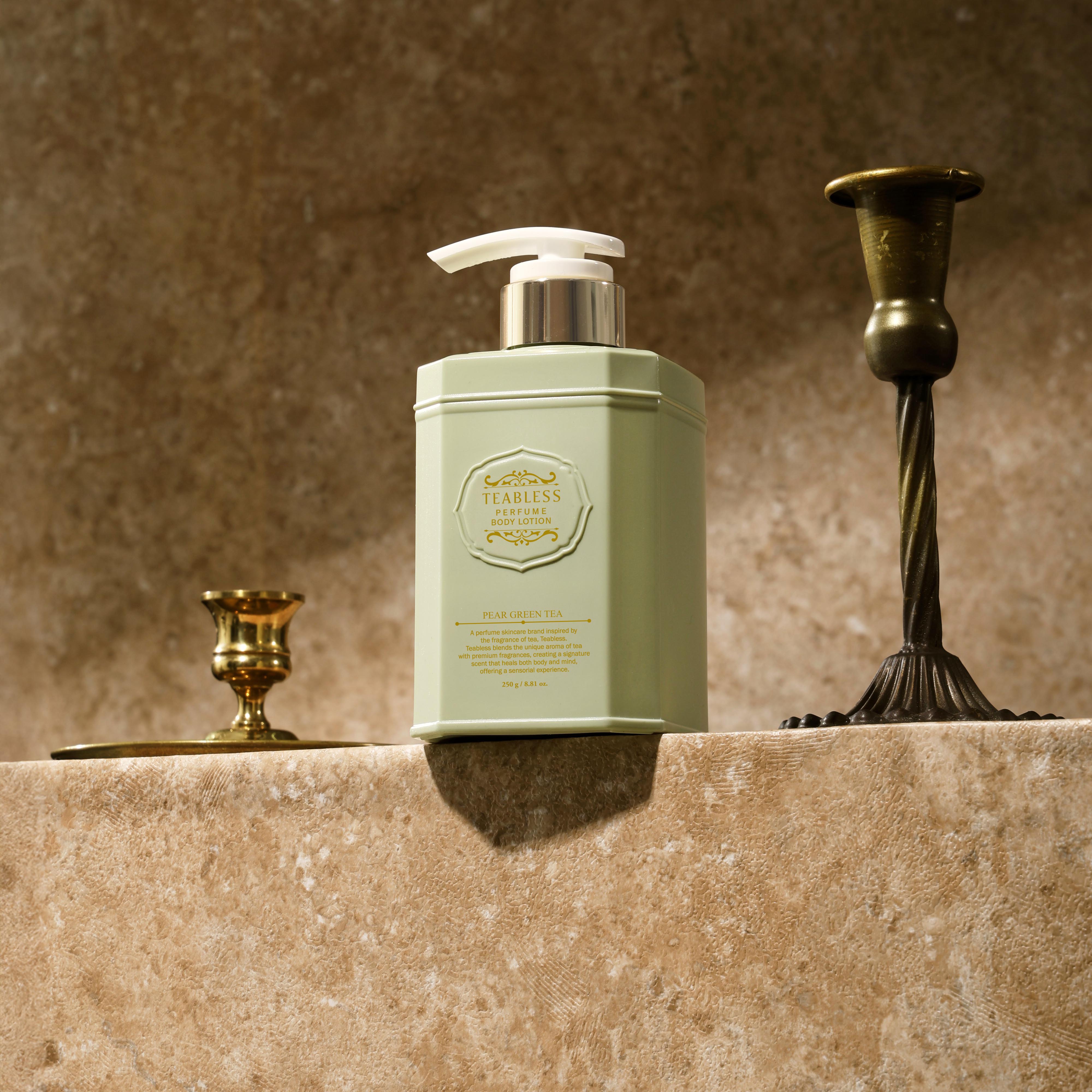 Perfume Body Lotion Pear Green Tea 250g/8.8Fl.oz.